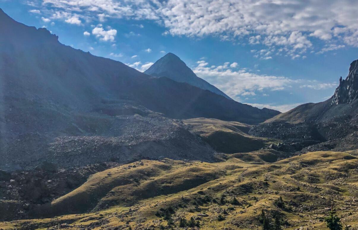 Mount Lindsey in the distance (copy)